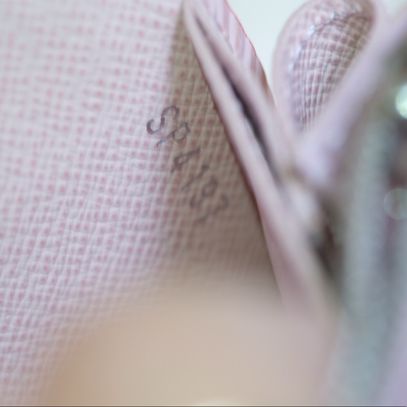 🚨🚨SOLD Louis Vuitton Studded Twist Wallet/chain - Picture 7 of 8